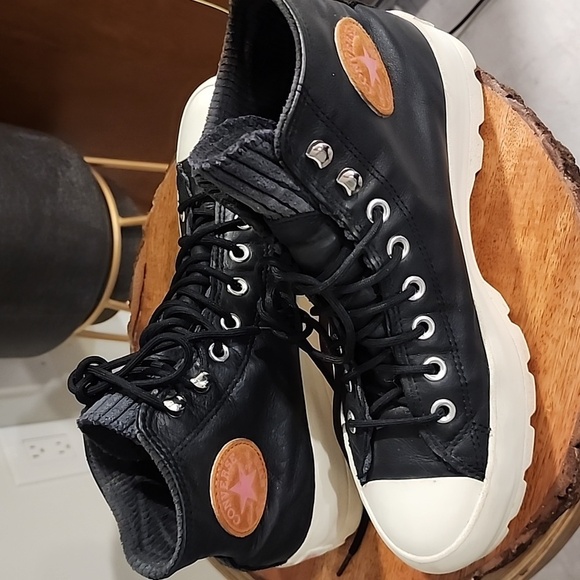 Converse Chuck Taylor All-Star Lugged Leather Upper Sneaker Women's Size 9.5 - Picture 4 of 10
